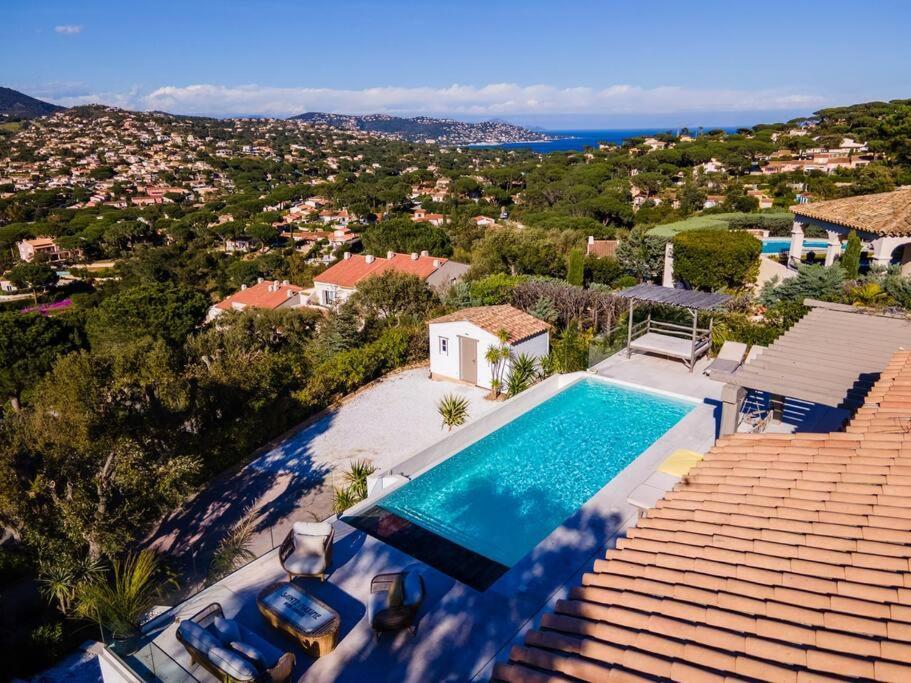 Superbe Villa A Sainte-Maxime, Piscine Et Vue Mer - Villa Dina Eksteriør billede